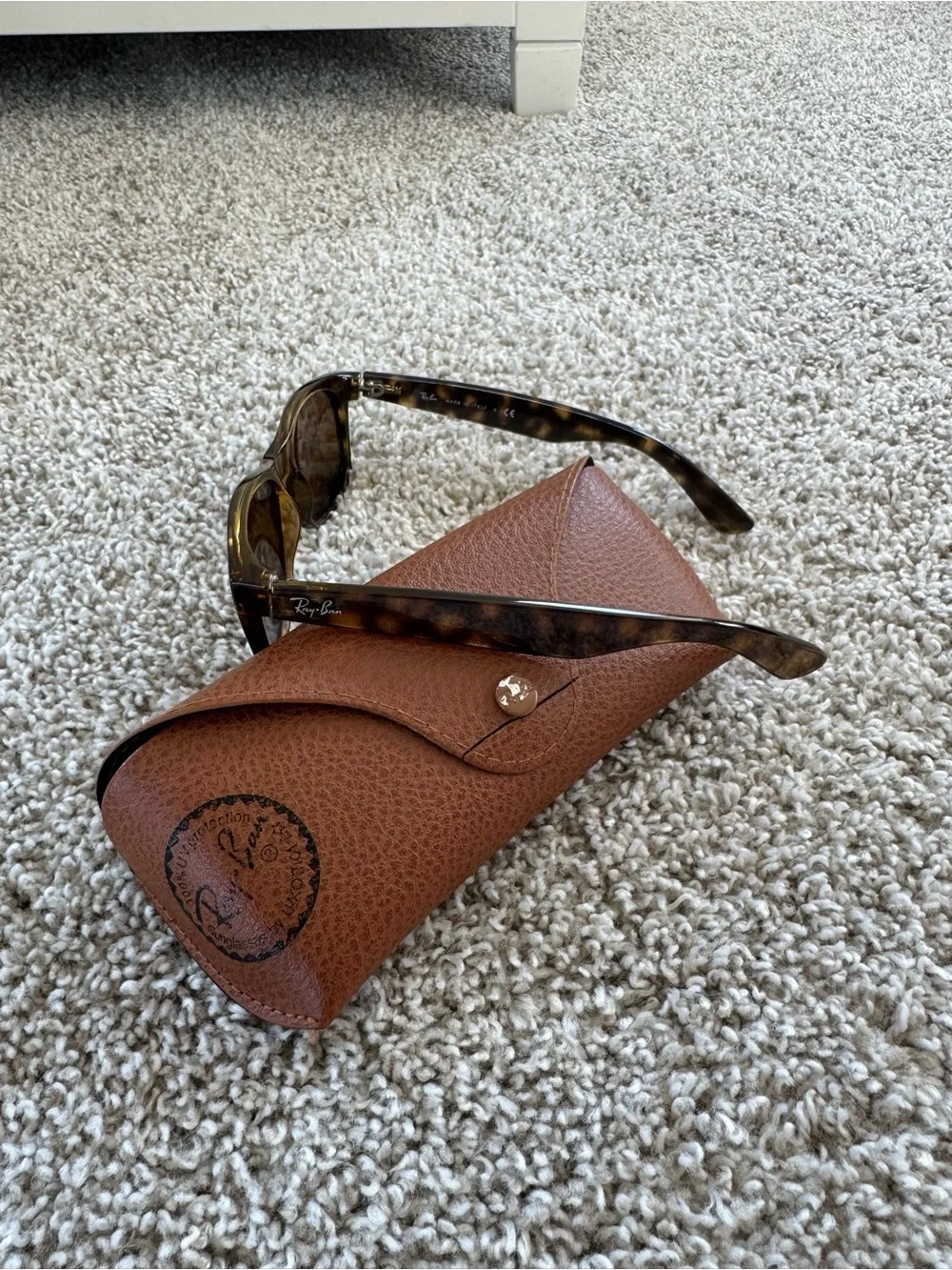 Ray-Ban New Wayfarer RB2132 710 Havana Brown 55mm Sunglasses w/ Case